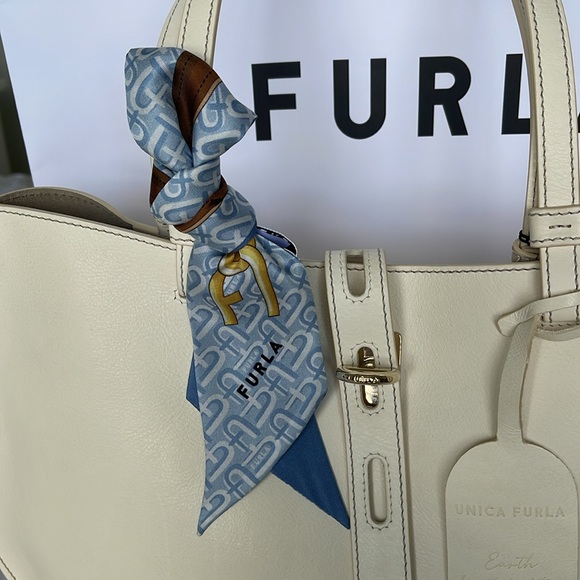 NWT Furla Unica  Earth Limited Edition 👜 in Pure White 🤍 - Picture 3 of 8